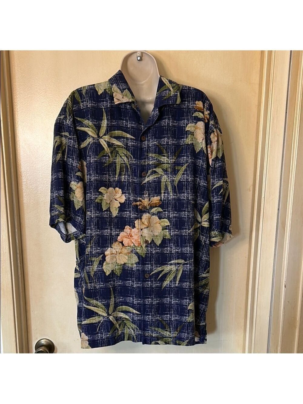 Tommy Bahama Men’s Navy Blue Floral Silk Aloha Button Down Shirt size XL